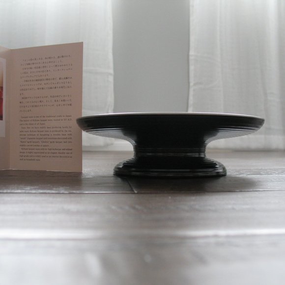 Japanese Lacquerware Serving Dish - Picture 6 of 9